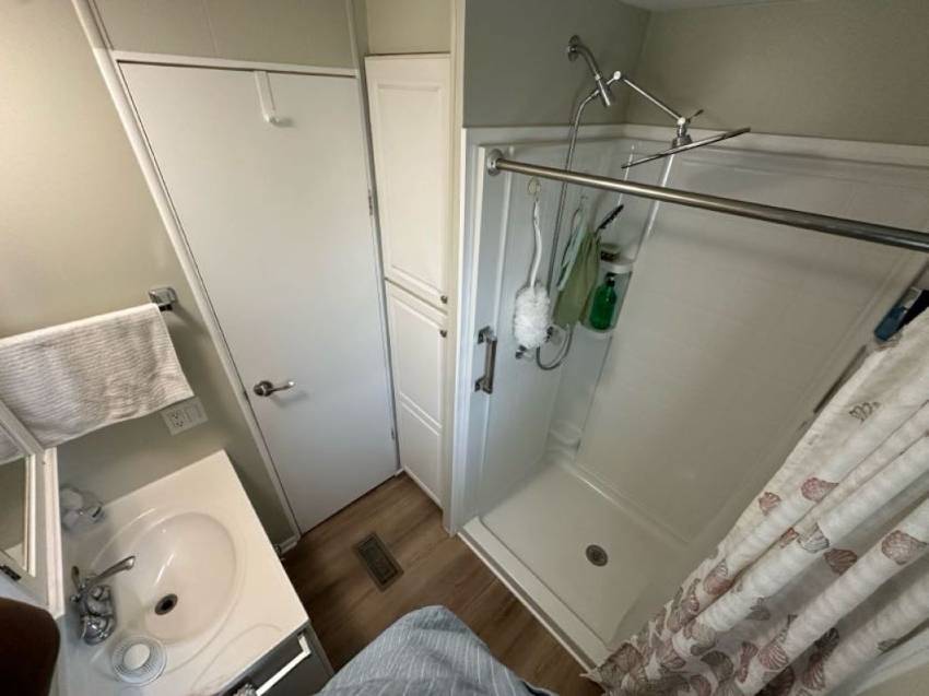 581 Lake Henry Drive a Winter Haven, FL Mobile or Manufactured Home for Sale